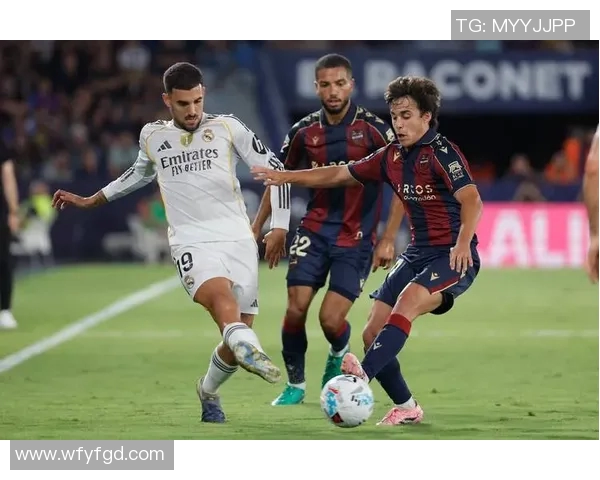 西甲激战埃瓦尔主场迎战巴伦西亚争夺宝贵积分